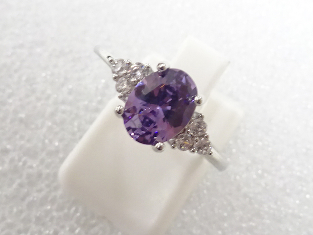 JAPANESE KIMONO / ANTIQUE COLORED STONE RING (SIZE 14)